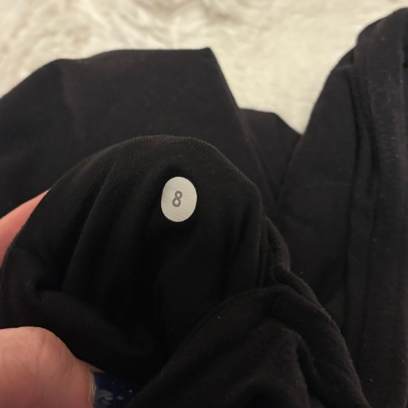 Lululemon Groove Crop Yoga Capris – Black – Size 8 - Picture 4 of 5
